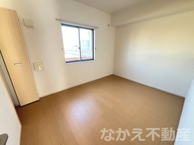 【寝室】 | 落ち着いて過ごせるお部屋なので、寝室にいかがでしょうか