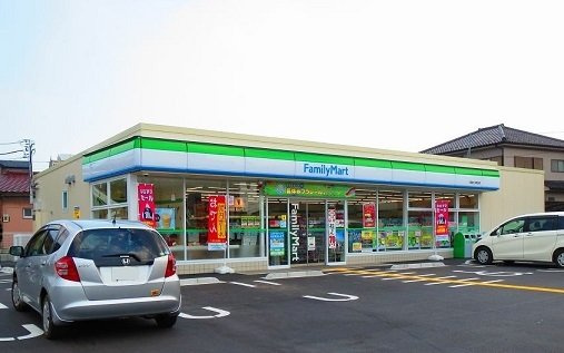 アンソレイユ　ＣＨＩＹＯの周辺|ファミリーマートまで750m