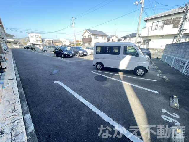 【駐車場】 | 駐車場に車を止められます