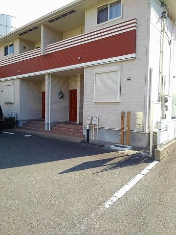 ラタピアのエントランス|清潔なエントランスです