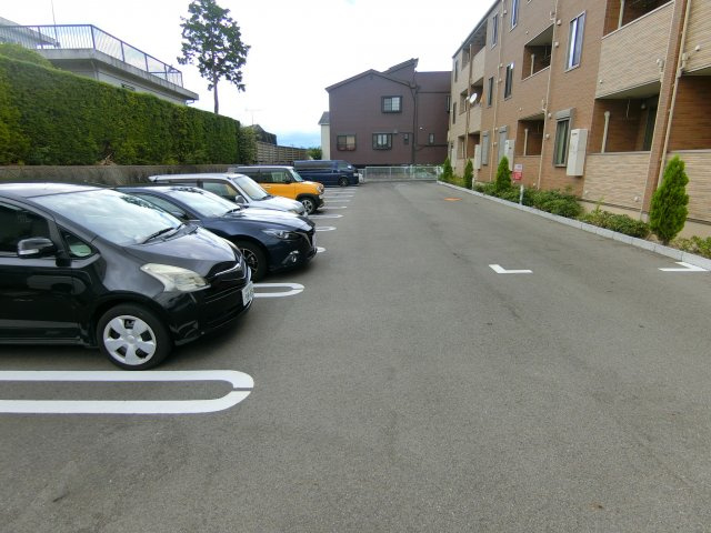 ジェントリーTMYⅥの駐車場