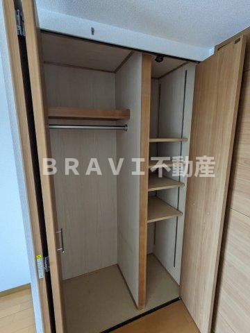 エスリード森ノ宮駅前 BRAVI不動産の収納