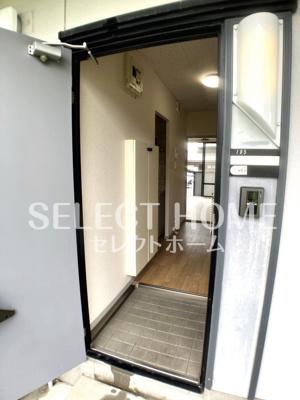 【玄関】 | エタニティーＰａｒｔⅢ | 同型タイプ
玄関です