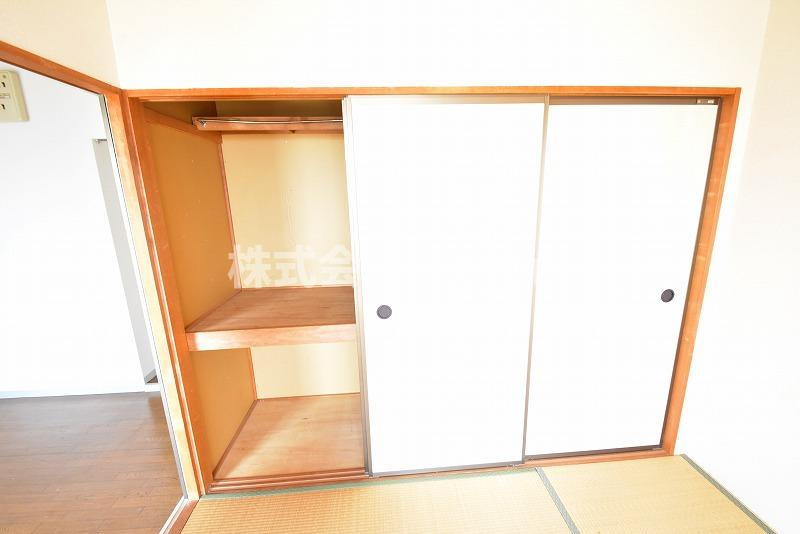 八尾市東山本町３丁目の賃貸マンションの収納