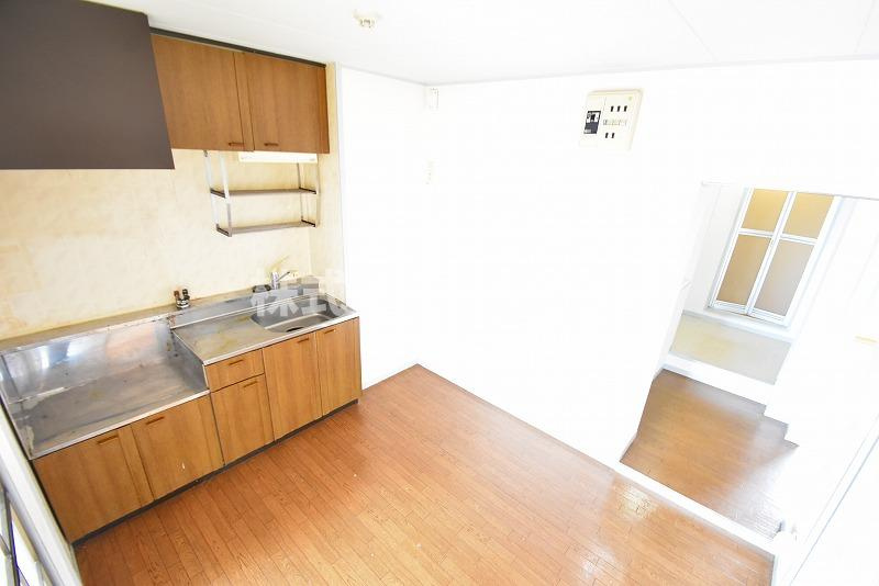 八尾市東山本町３丁目の賃貸マンションの居間・リビング