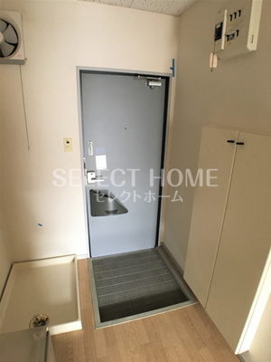 【玄関】 | エタニティーＰａｒｔⅤ | 同型タイプ
明るい玄関です