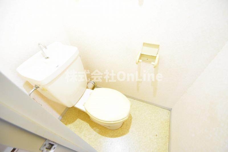 八尾市東山本町３丁目の賃貸マンションのトイレ