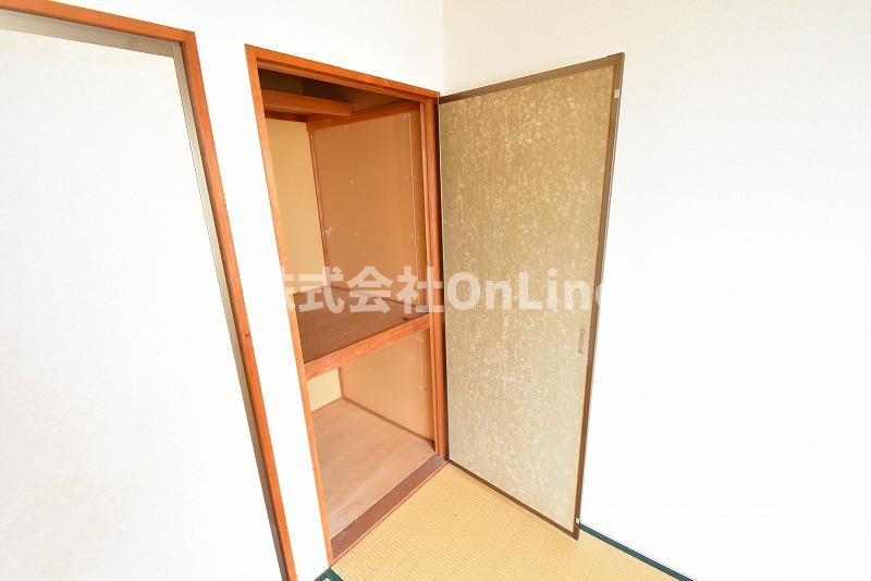 八尾市東山本町３丁目の賃貸マンションの収納