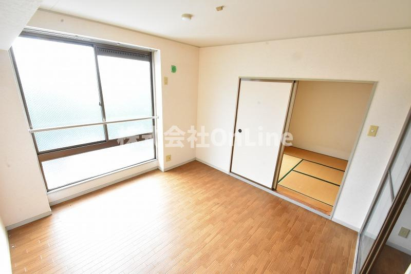 八尾市東山本町３丁目の賃貸マンションの内装