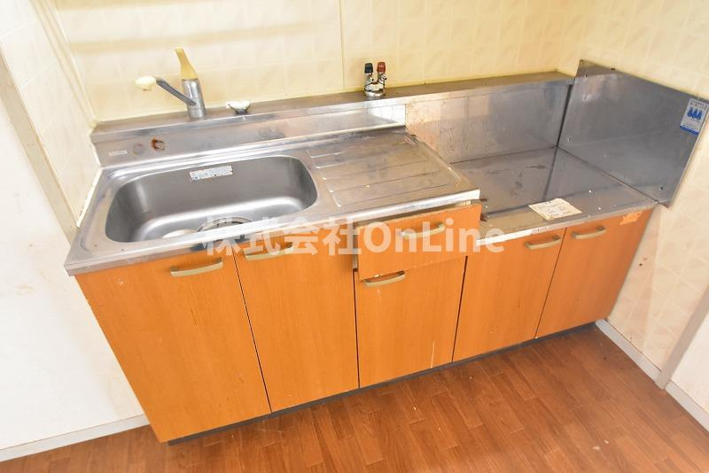 八尾市東山本町３丁目の賃貸マンションのキッチン