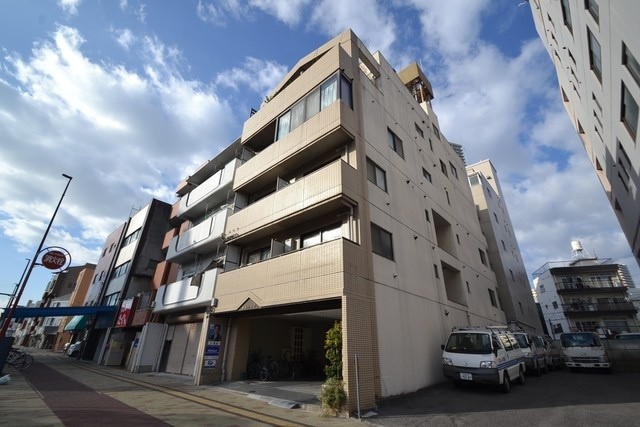 清水ハイツの外観|おしゃれな外観です