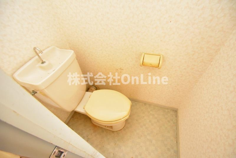 八尾市東山本町３丁目の賃貸マンションのトイレ