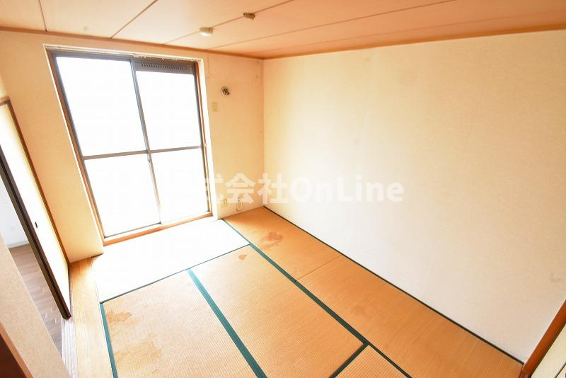 八尾市東山本町３丁目の賃貸マンションの寝室