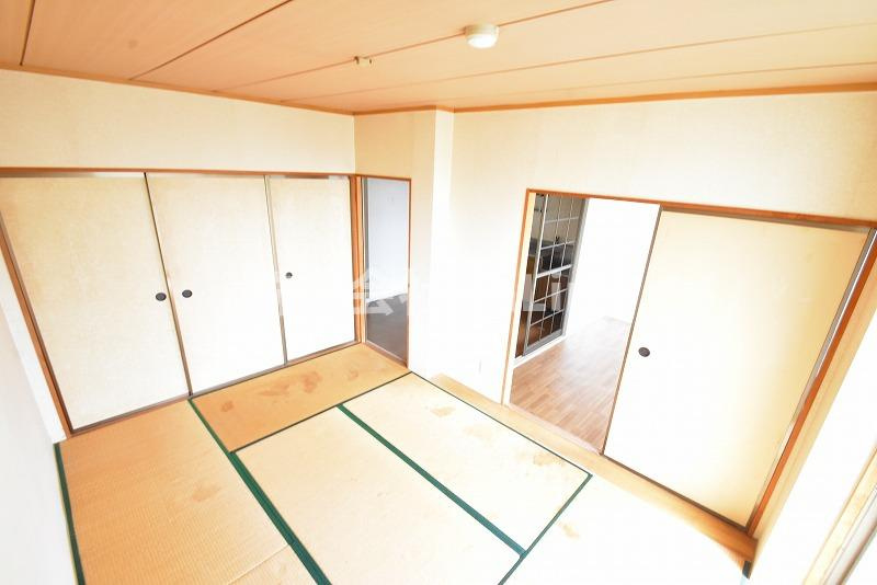 八尾市東山本町３丁目の賃貸マンションの内装