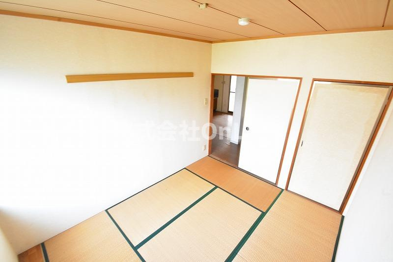 八尾市東山本町３丁目の賃貸マンションの内装