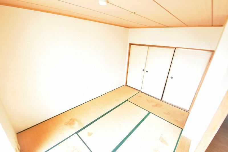八尾市東山本町３丁目の賃貸マンションの内装