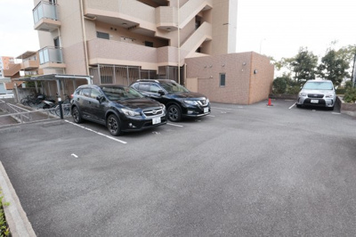 【駐車場】 | St.HILLS