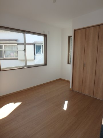 鶴ヶ島市上広谷中古戸建の洋室