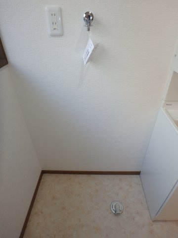 鶴ヶ島市上広谷中古戸建のランドリースペース