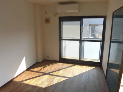 【居間・リビング】 | マルヨシハイツ | 洋室1