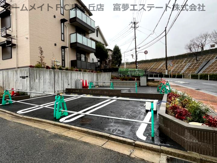 the park villa(ザパークヴィラ)狭山池の駐車場