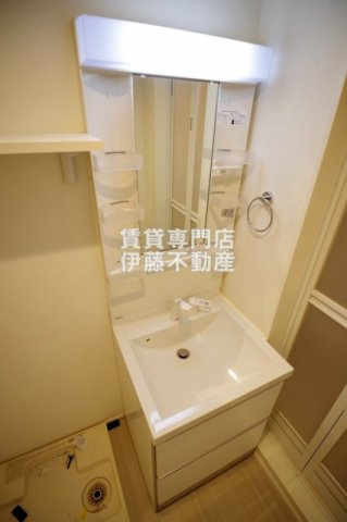 ディアコート浄心の洗面所|独立洗髪洗面化粧台