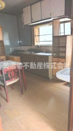 ６１７５６　本巣市仏生寺中古戸建ての内装