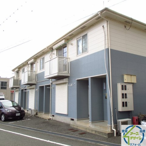 ハイツカワイの外観