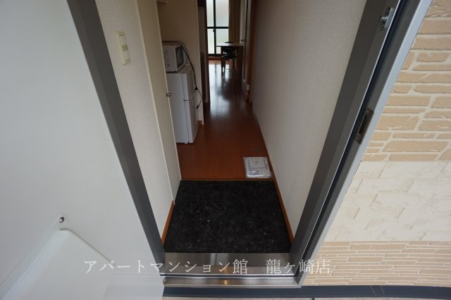 レオパレスさくらの玄関