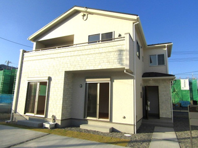 【外観】 | ブルーミングガーデン笛吹市春日居町鎮目2期　1号棟 | 外観もきれいです