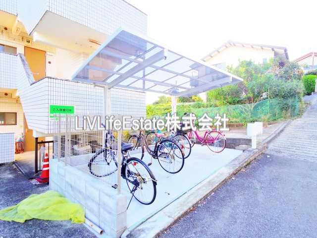 グリーンヒル高橋の駐車場