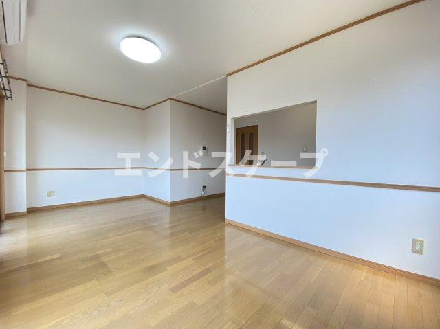 グリーンパークAyaの居間・リビング|高崎、前橋エリアのお部屋探しはエンドスケープまで！お客様の理想お聞かせ下さい♪