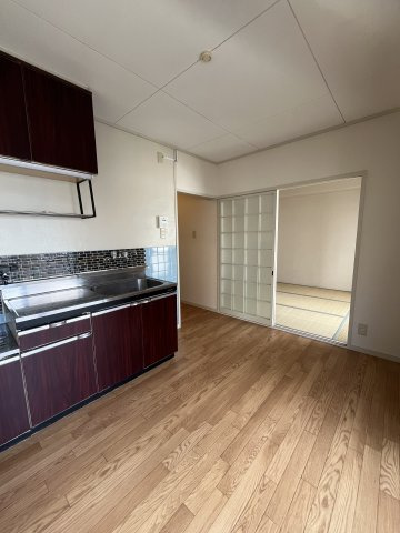 山田ビルの居間・リビング|おしゃれな居間です