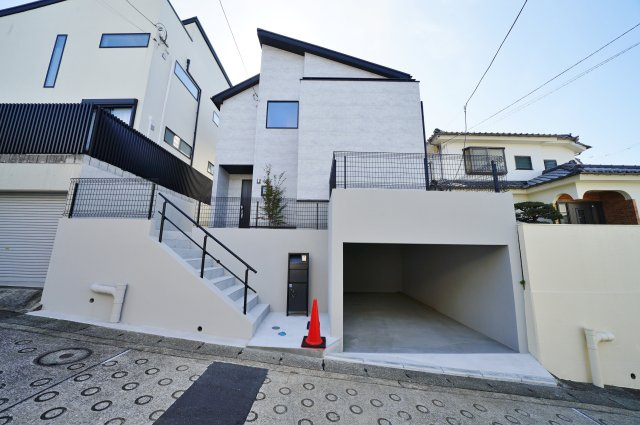 【横浜市旭区本宿町64-10新築戸建て】★仲介手数料無料★（本宿小学校・本宿中学校）の外観