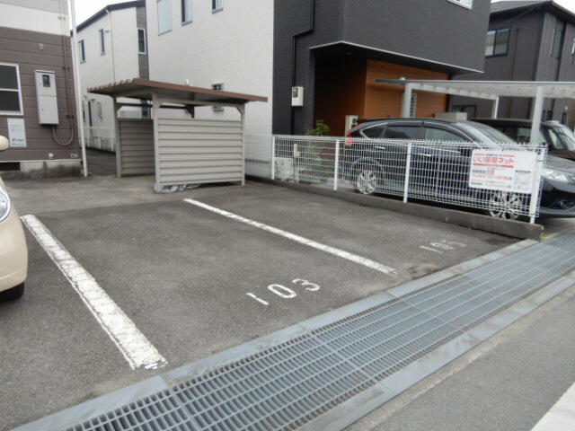 大喜小松ハイツⅠの駐車場