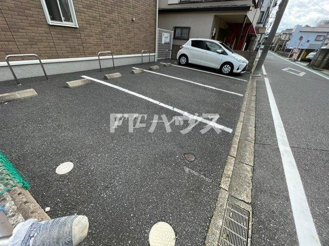 習志野市東習志野３丁目のアパートの駐車場