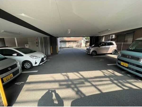 【駐車場】 | ハーヌルNakai | ◆初期費用最安値コミット！「もっとお得に賃貸」を叶えます♪
◆見積もりのセカンドオピニオンも開催中♪検討中の物件もお気軽に相談下さい。
※既にお申込み済みの場合はご遠慮下さい。

