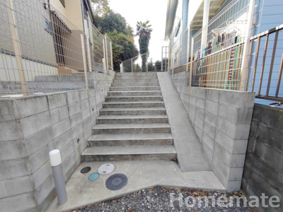 【エントランス】 | メゾン・ド・ルミエール | ★前面道路★