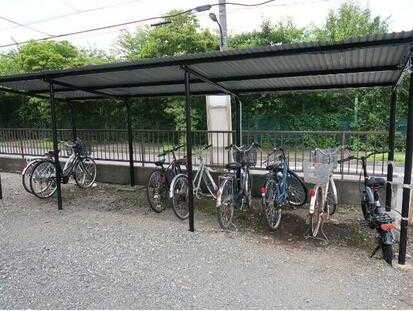 シャトル日新のエントランス