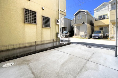 【駐車場】 | 伏見区久我西出町　中古戸建 | 【駐車スペース】奥行き5.3ｍ　幅3.2ｍ
