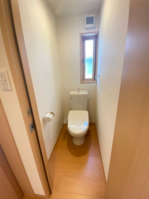 【トイレ】 | COMFORT FLATS 曽根東町