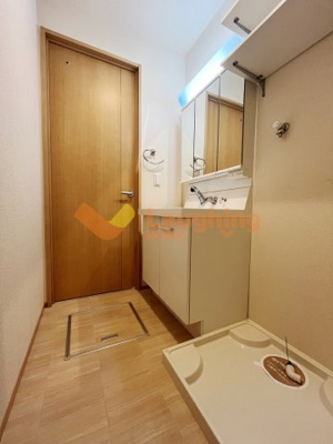 【洗面所】 | ワレア城前 | 使いやすい洗面所です