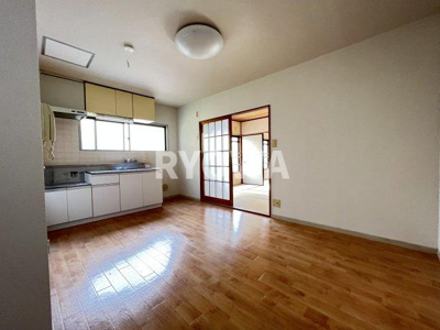 【居間・リビング】 | 山崎マンション | 掲載の写真は退去前の写真となります。