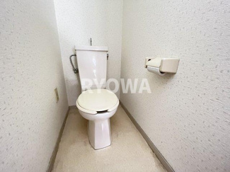 【トイレ】 | 山崎マンション | 掲載の写真は退去前の写真となります。