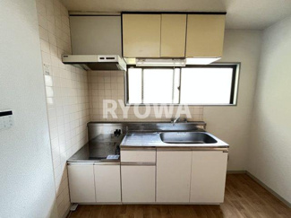 【キッチン】 | 山崎マンション | 掲載の写真は退去前の写真となります。