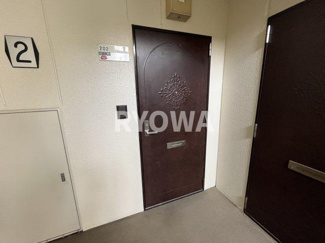 【玄関】 | 山崎マンション | 掲載の写真は退去前の写真となります。