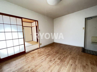 【居間・リビング】 | 山崎マンション | 掲載の写真は退去前の写真となります。