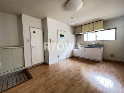 【居間・リビング】 | 山崎マンション | 掲載の写真は退去前の写真となります。