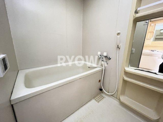 【浴室】 | 山崎マンション | 掲載の写真は退去前の写真となります。