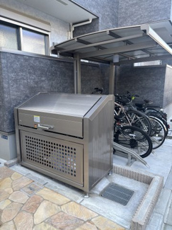 【その他共用部分】 | 駐輪場と敷地内ごみ置き場